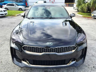 KIA Stinger foto 2