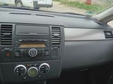 Nissan Tiida foto 9