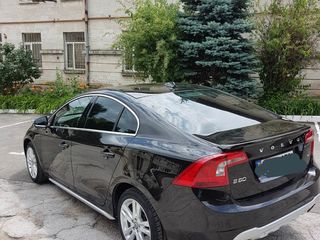 Volvo S60 foto 1