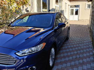 Ford Fusion foto 2