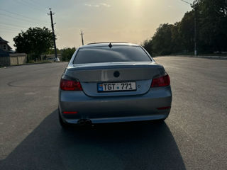 BMW 5 Series foto 10