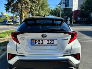 Toyota C-HR foto 3