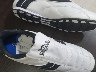 Ghete de fotbal mărimea 38 Adidas,  Lonsdale 350 lei foto 4