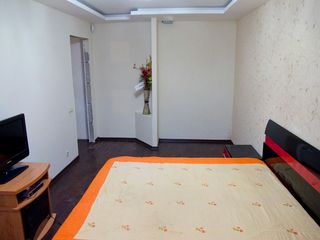 Apartament cu 4 camere in satul Roscani. foto 5