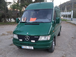 Mercedes Sprinter foto 1