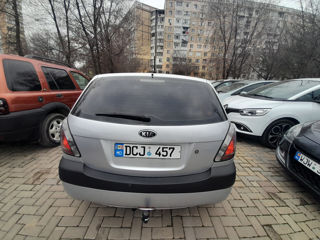 KIA Rio foto 18