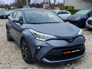 Toyota C-HR foto 2