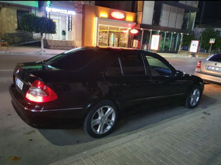 Mercedes E-Class foto 2