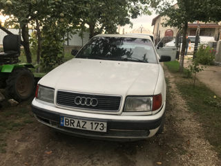 Audi 100