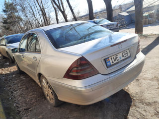 Mercedes C Class foto 9