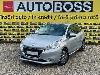 Peugeot 208 foto 1