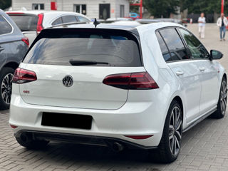 Volkswagen Golf foto 3