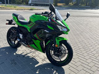 Kawasaki Ninja 650 foto 2