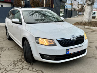 Skoda Octavia foto 2