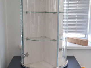 Витрина стеклянная круглая (вертушка) со столом 1100 лей
