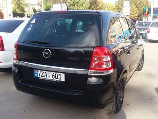 Opel Zafira foto 10