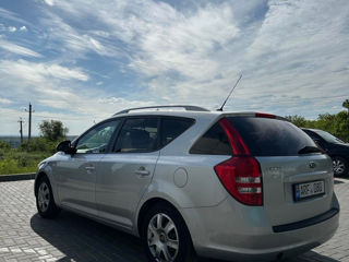 KIA Ceed Sw foto 3