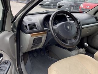 Renault Clio foto 5