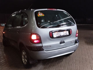 Renault Scenic foto 2