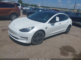 Tesla Model 3 foto 2