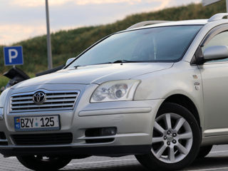 Toyota Avensis foto 6