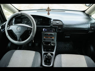 Opel Zafira foto 6