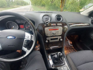 Ford Mondeo foto 4