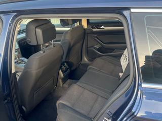 Volkswagen Passat foto 6