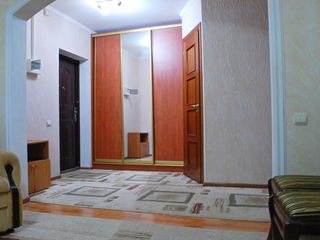 Chirie apartament cu 3 camere Buiucani vizavi de Vento foto 8