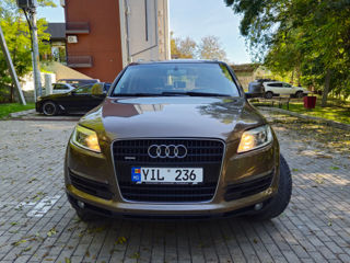 Audi Q7 foto 1