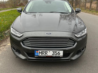 Ford Mondeo foto 2