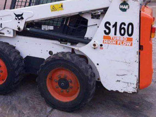 Bobcat S220 мини погрузчик foto 6