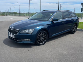 Skoda Superb foto 2