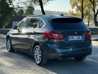 BMW 2 Series Active Tourer foto 2