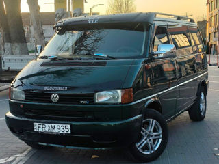 Volkswagen T4 foto 1