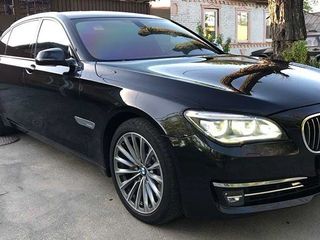 BMW 7 Series foto 1