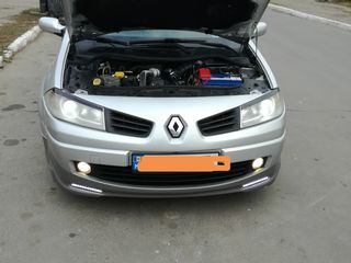 Renault Megane foto 2