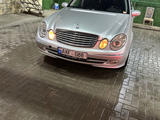 Mercedes E-Class foto 4