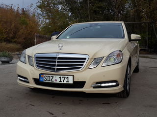 Mercedes E Class foto 2