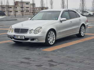 Mercedes E-Class foto 5