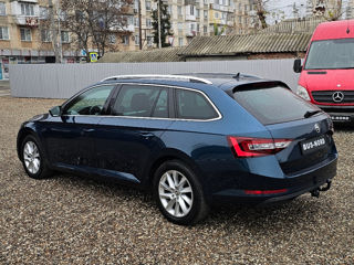 Skoda Superb foto 5