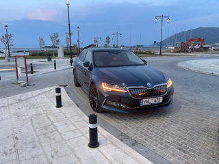 Skoda Superb foto 1