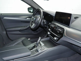 BMW 5 Series foto 5