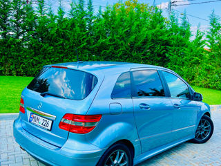 Mercedes B-Class foto 6