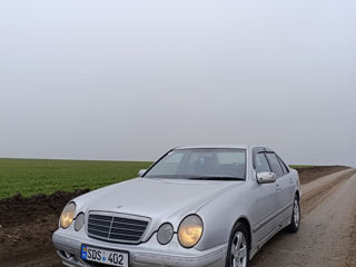 Mercedes E-Class foto 6