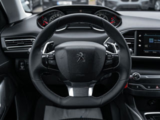 Peugeot 308 foto 10