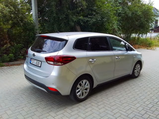 KIA Carens фото 6