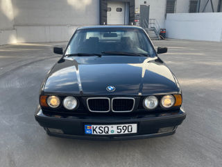 BMW 5 Series foto 4