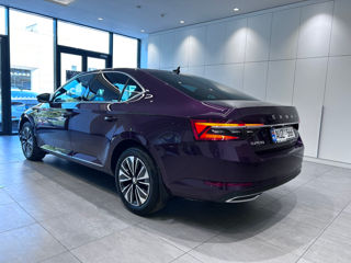 Skoda Superb foto 1