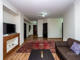 Apartament cu 3 camere, 100 m², Centru, Chișinău foto 2